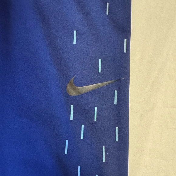 Nike Pro Blue Reflective Leggings - Picture 2 of 8